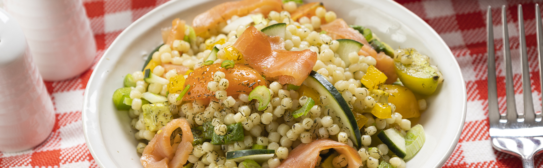 ensalada de granizo con salmón ahumado