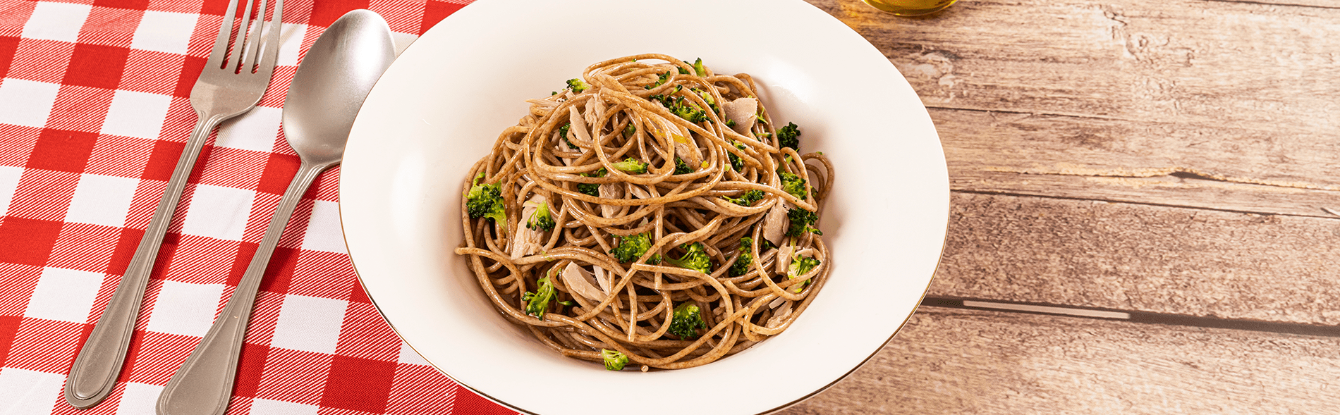 Spaghetti 5 Integral con atún y brócoli