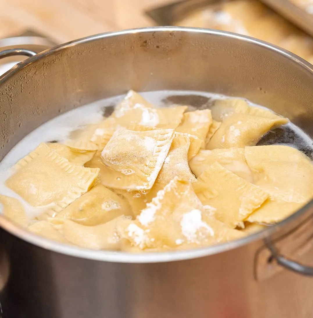 olla con ravioli carozzi
